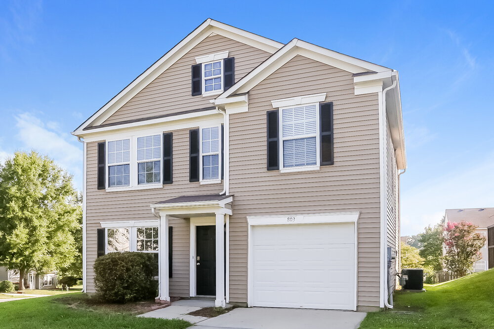 Foto principal - 803 Chastain Ave