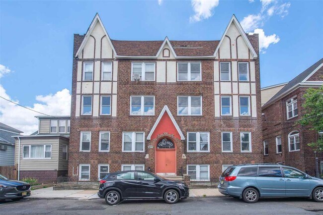 Building Photo - 8517 4th Ave