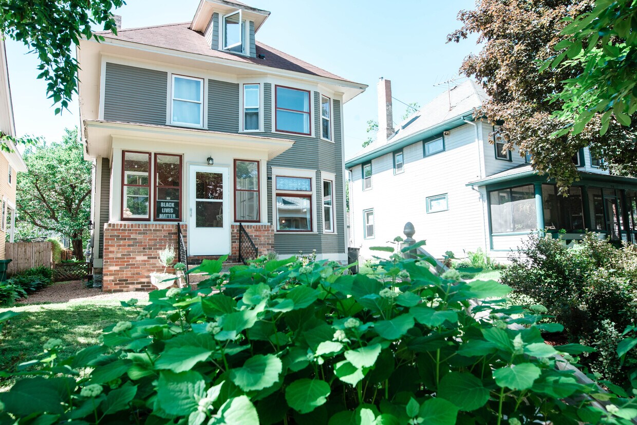 Primary Photo - 1150 Hague Ave
