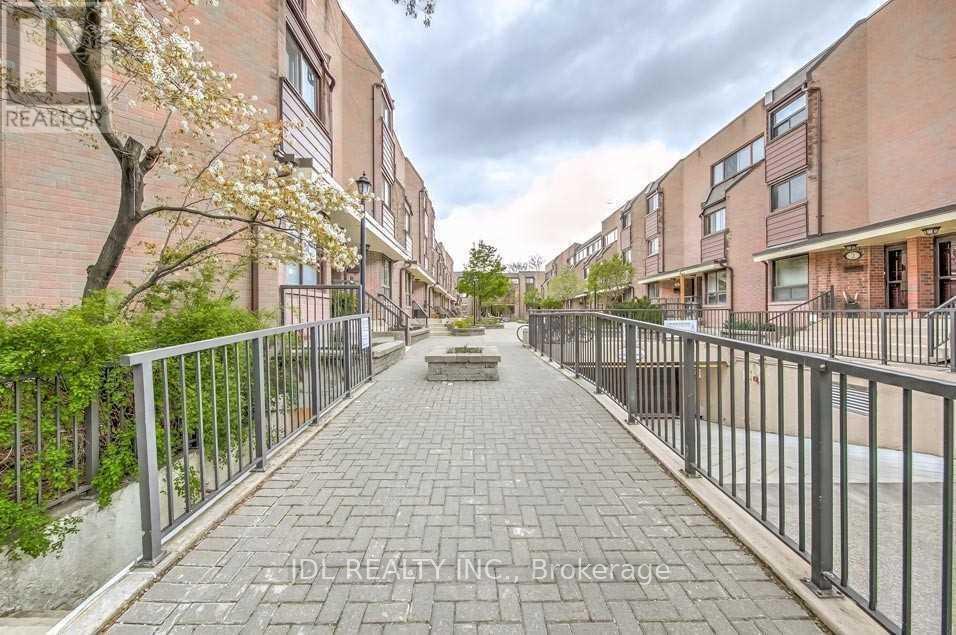 Primary Photo - 130 Clinton St