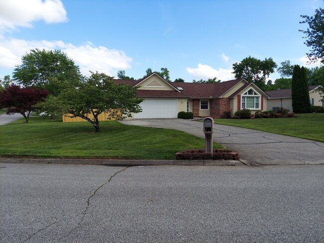 Photo - 1335 Windamere Rd House