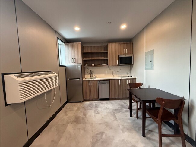 Foto del edificio - 4505 Vestal Pkwy E