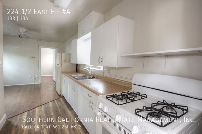 Building Photo - 224 1/2 East F-#A
