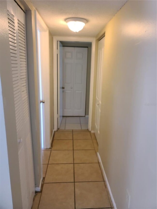 Building Photo - 1916 Honour Rd