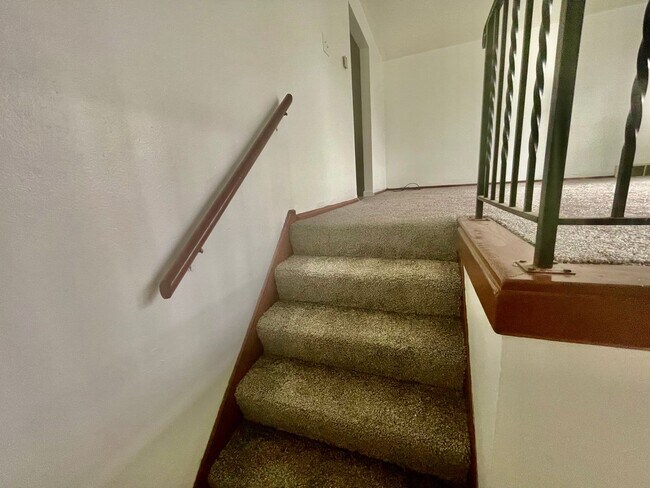 Foto del edificio - 445-447-447 Idlewood Rd