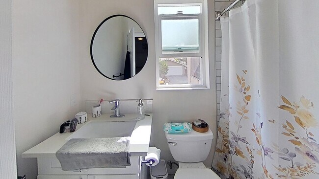 Foto del edificio - 5064 Alumni Pl