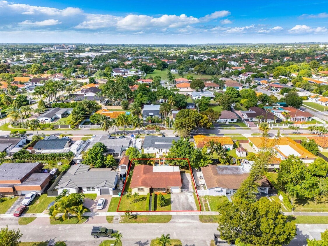 Foto principal - 3560 SW 107th Ct