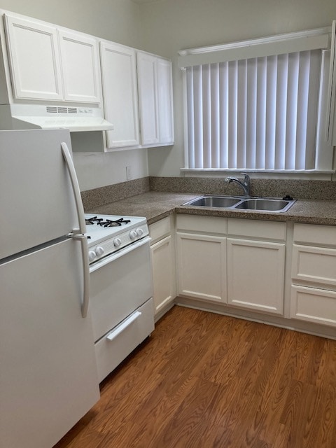 kitchen - 947 E 2nd St