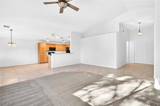 Building Photo - 3798 Greenfield Lakes St