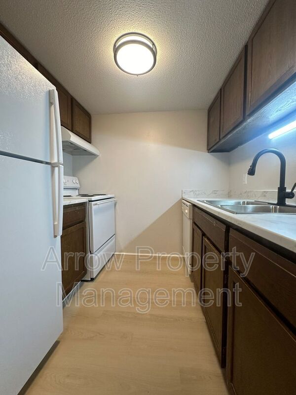 Building Photo - 3619 N 60th St