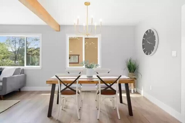 Foto del edificio - Amazing single level home in Lake of the P...