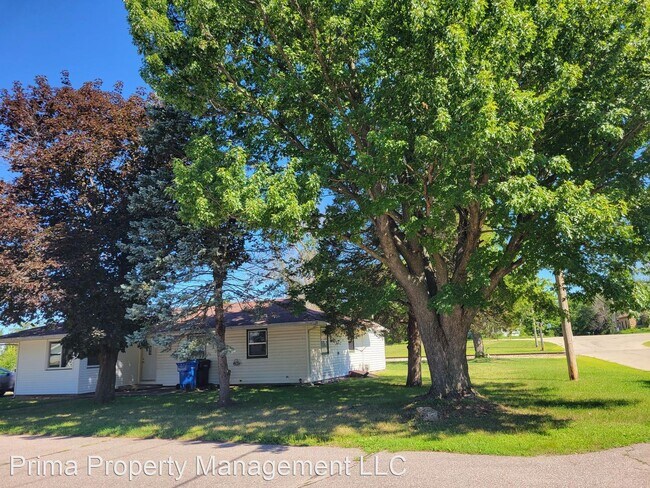 Building Photo - 4 br, 2.5 bath House - 604 High Street