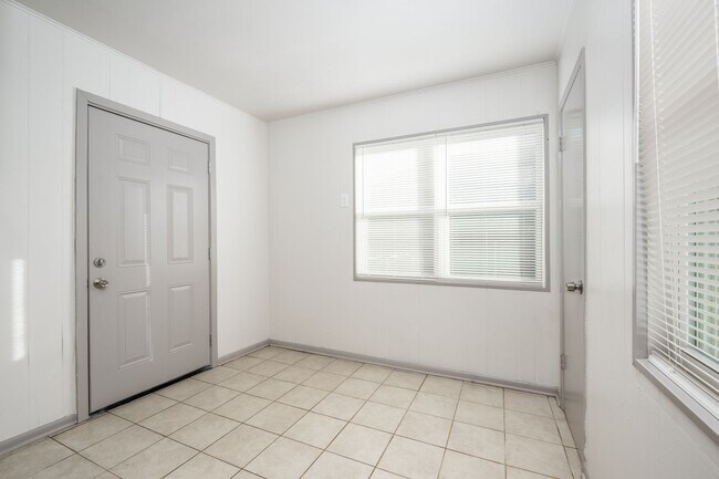 Foto del edificio - 723 Glen Rhea Dr