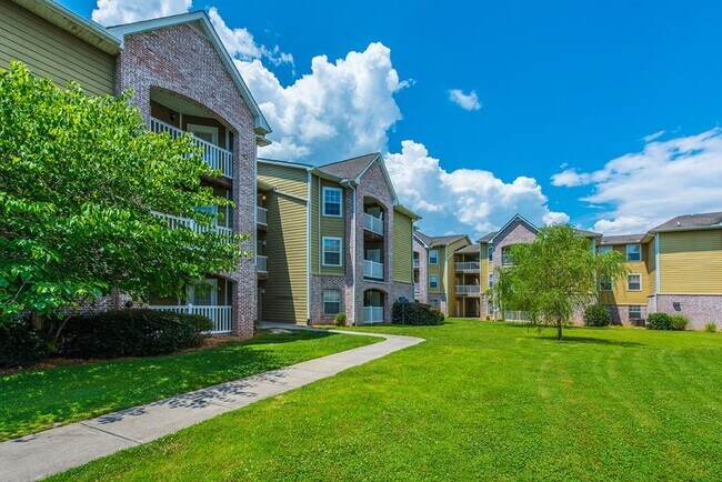 Foto del edificio - 8465 Patriot Blvd