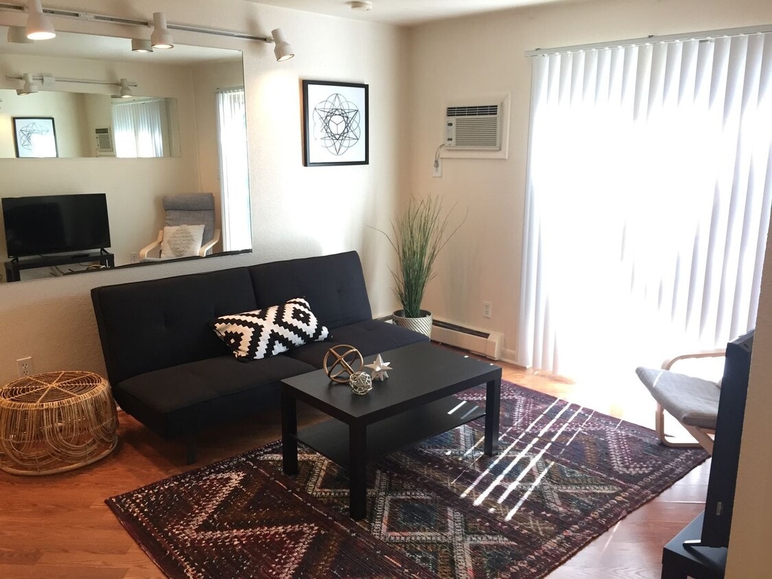 RENT SPECIAL & LEASE OPTIONS! Cat-friendly... - RENT SPECIAL & LEASE OPTIONS! Cat-friendly...