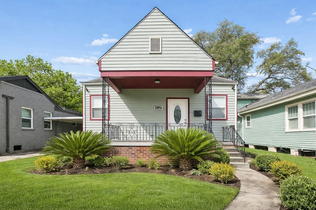 Building Photo - 3540 Clermont Dr
