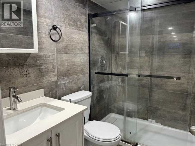 Building Photo - 80 Glen Rd