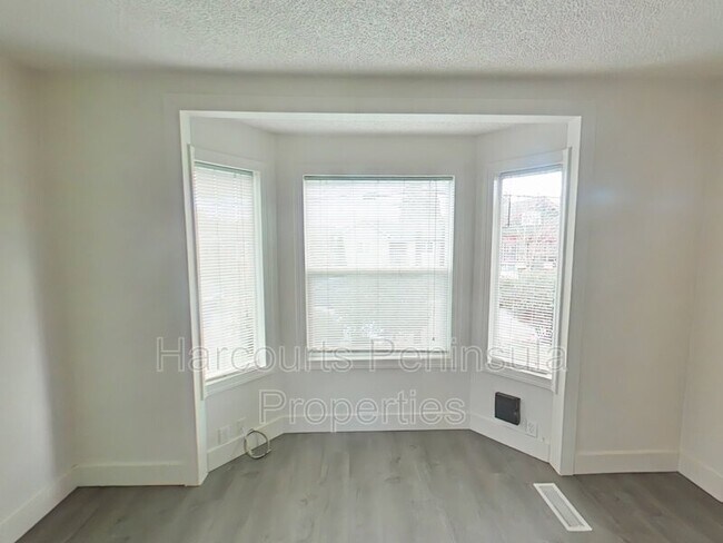 Foto del edificio - 1321 Elizabeth Ave