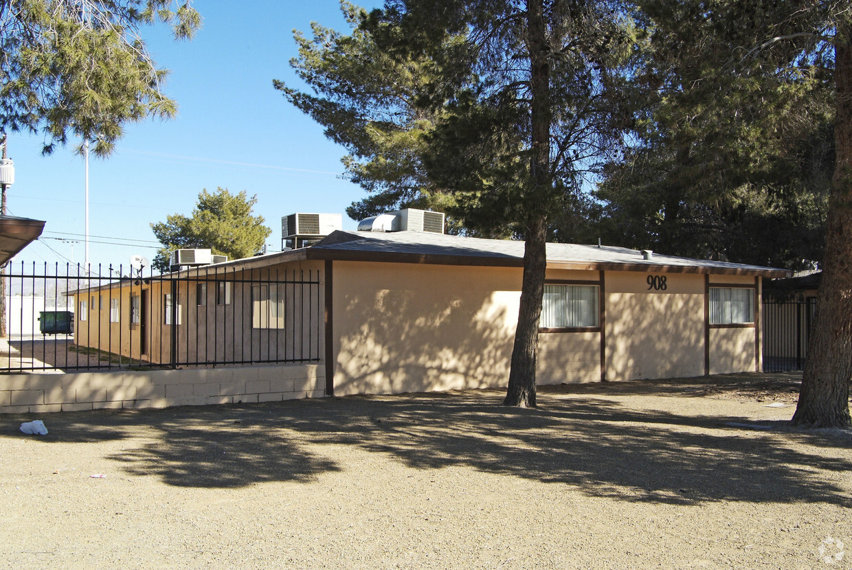 Building Photo - La Esperanza Apartments