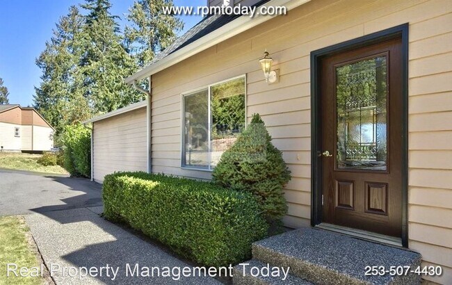 Building Photo - 3 br, 2 bath House - 2440 McGregor Rd SE