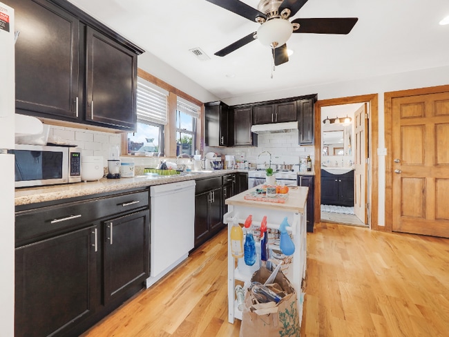 Photo - 1148 W Belmont Ave House