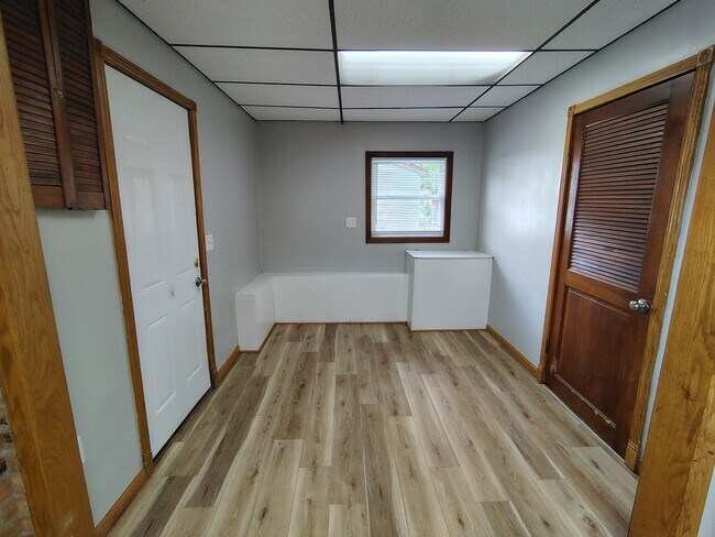 Foto del edificio - 4719 Illinois St