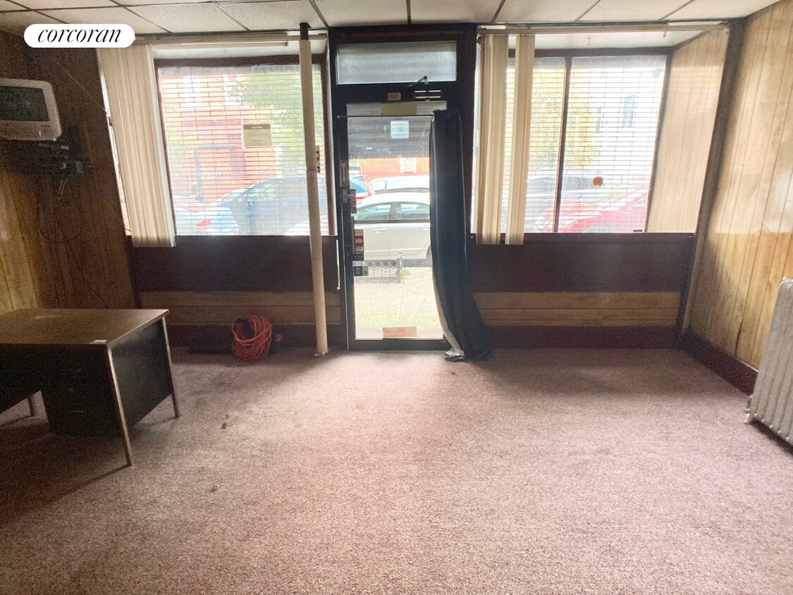 216 Winthrop St Unit STORE, Brooklyn, NY 11225 Room for Rent in Brooklyn, NY