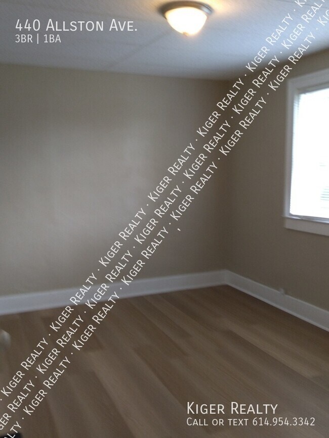 Building Photo - 3 Bedroom 1 Bath Home