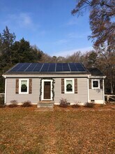 Building Photo - 233 Perry Ave