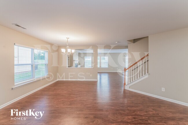 Foto del edificio - 634 Conover Rd