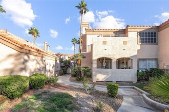 Building Photo - 1851 Hillpointe Rd