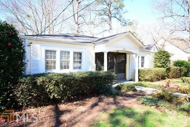 Building Photo - 508 Sycamore Dr