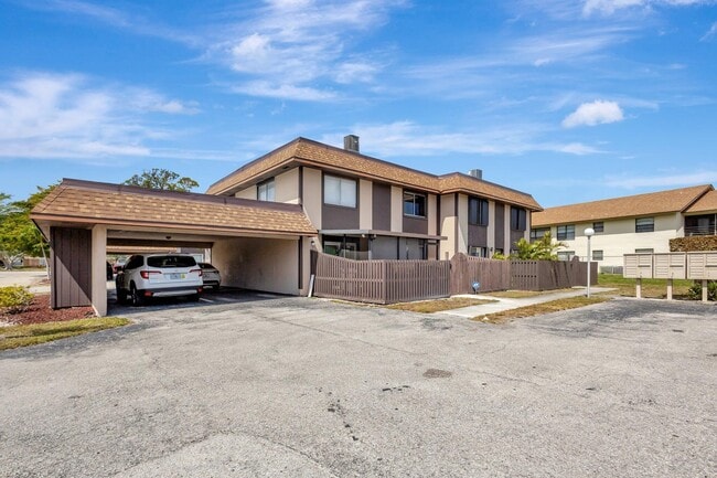 Building Photo - 2110 Sherwood Forest Blvd