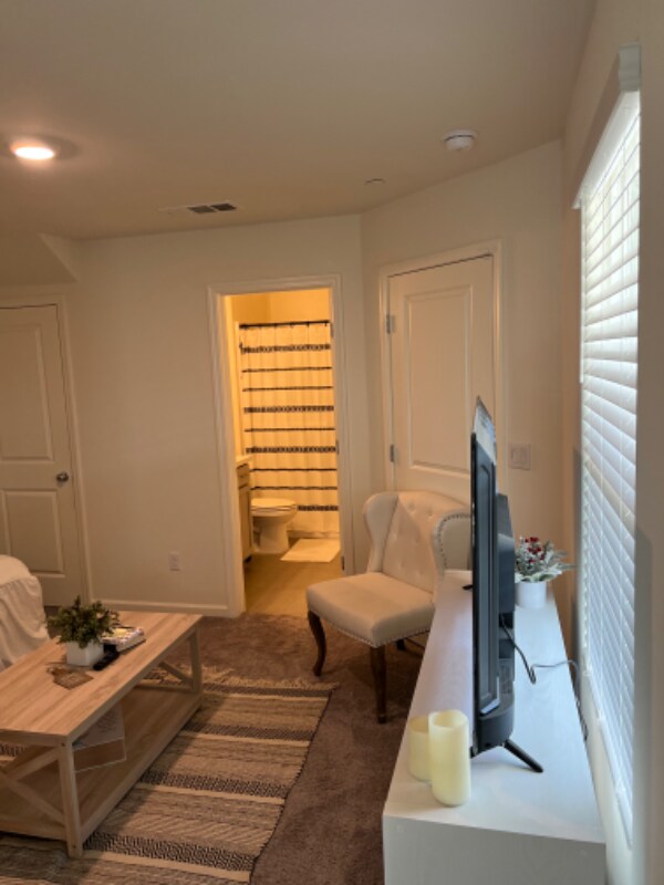 2219 Hough Ave, Tulare, CA 93274 Room for Rent in Tulare, CA