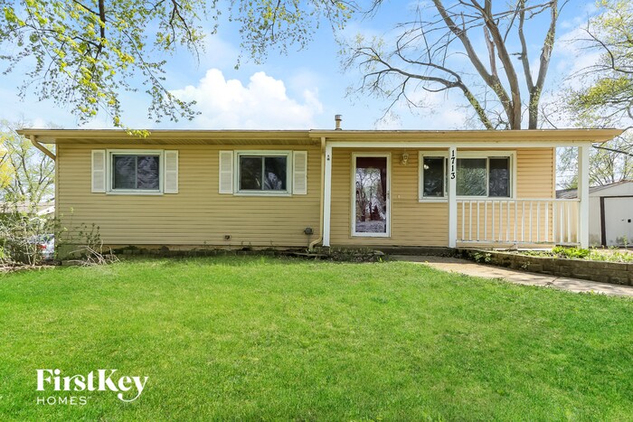 Primary Photo - 1713 W Oakleaf Dr