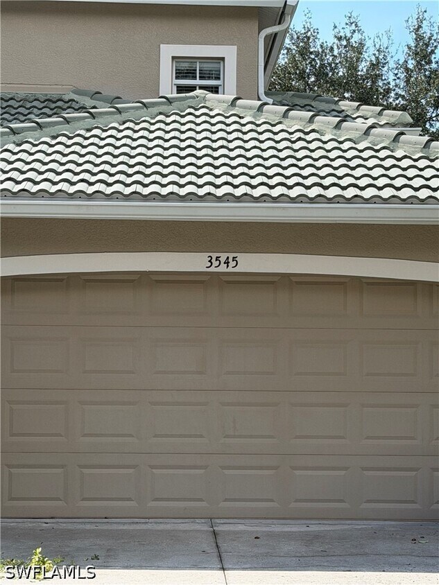 Building Photo - 3545 Laurel Greens Ln N