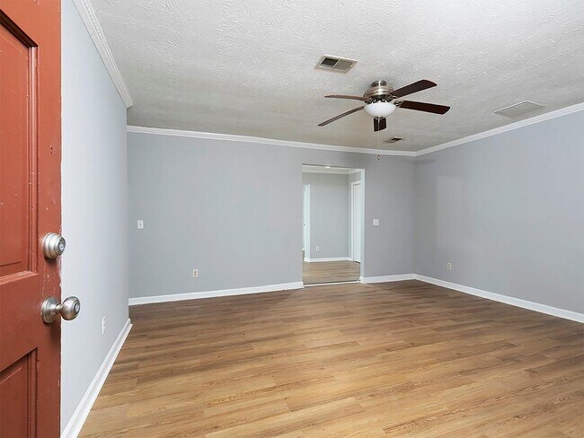 Building Photo - 3802 Villa Ct