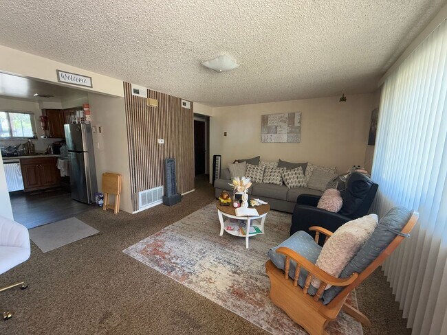 Foto del edificio - 2 Bedroom Apartment--Orem