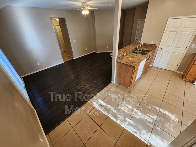 Building Photo - 1402 S Mississippi Ave