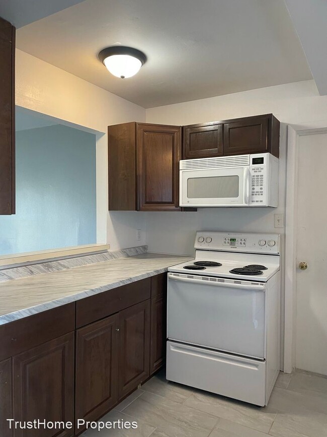 Building Photo - 2 br, 2.5 bath House - 622 Royalty Court U...