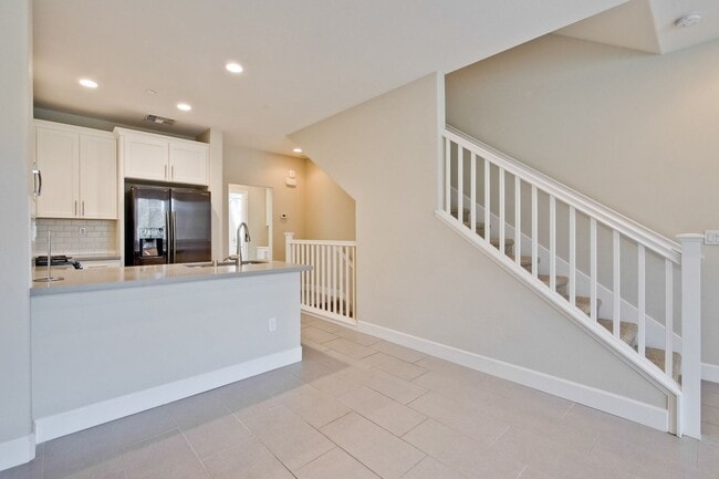 Foto del edificio - Exquisite 3 bedroom 3 bathroom home in San Jose Blossom Hill area!