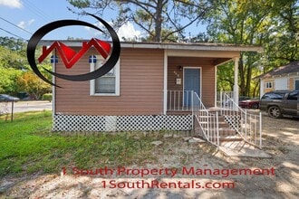 Building Photo - 660 Summerville St