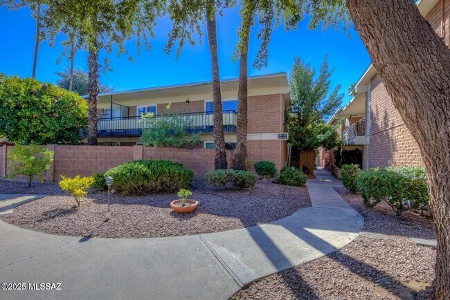 Foto del edificio - 3940 E Timrod St