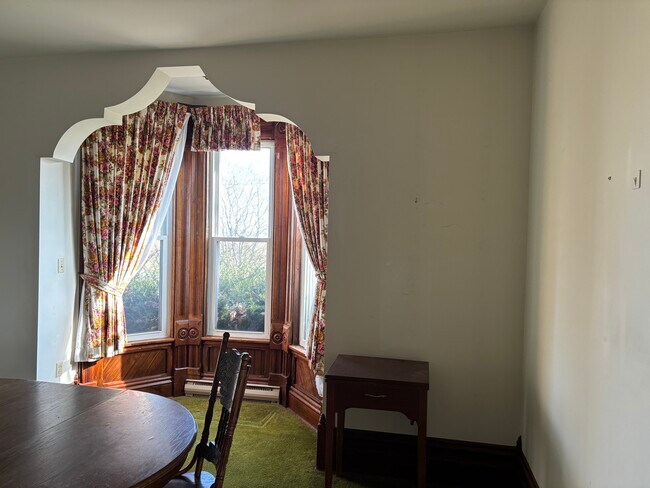 Comedor - 10442 Swamp Rd