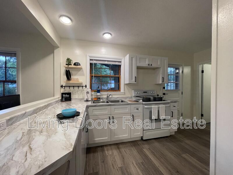 Foto principal - 4538 Knox St