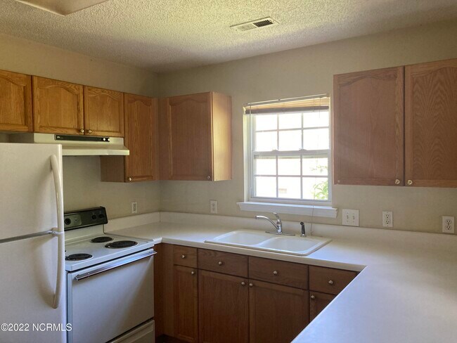 Foto del edificio - 217 Charter Dr