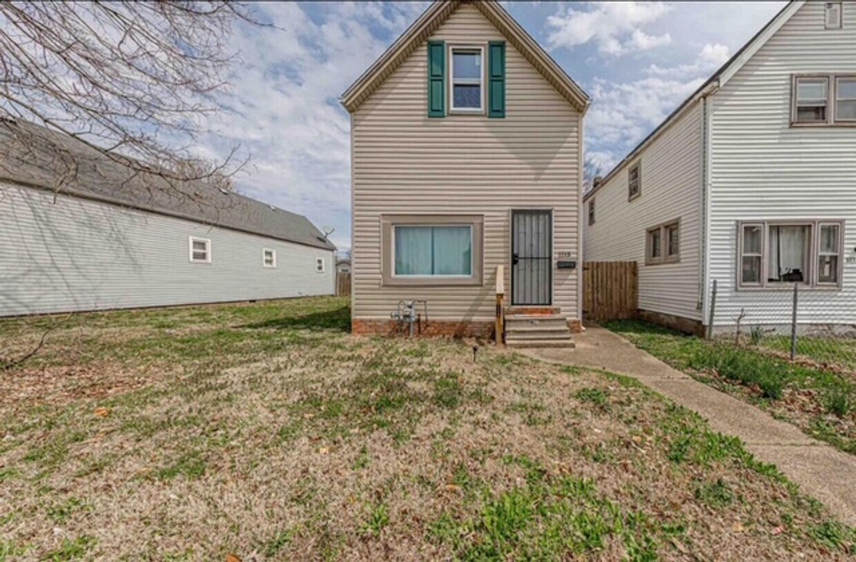 Primary Photo - 1115 N Elliott St