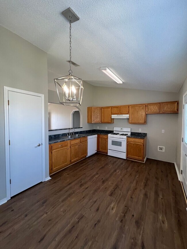 Foto del edificio - 161 Ridgecrest Dr