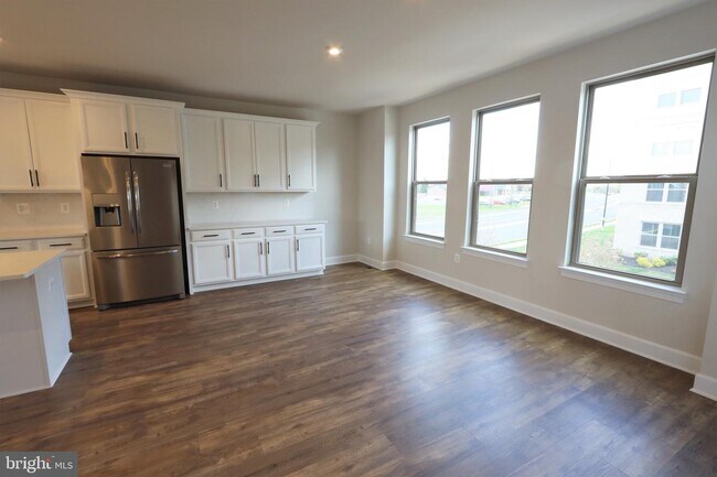 Building Photo - 9808 Ames Dr