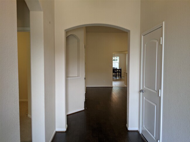 Building Photo - 2711 Bethel Vly Trce